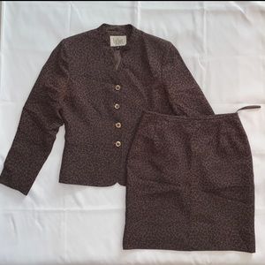 PETITE HP Le Suit Leopard 2pc Suit & Skirt